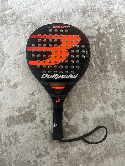 Bullpadel Impact 3 padelracket svart/orange