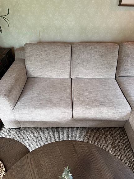 Soffa med schäslong, vänster sida