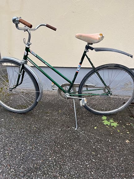 Damcykel äldre härlig modell