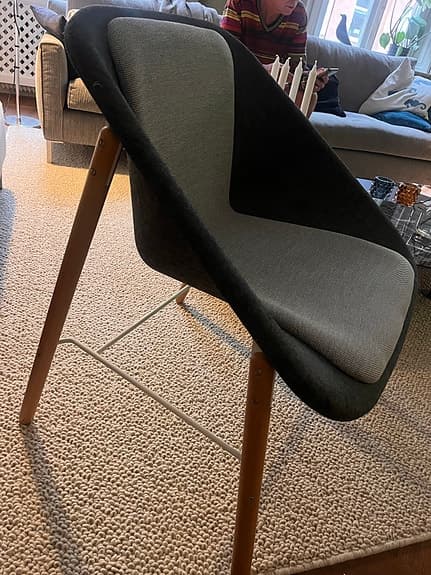 Formpressad liten fåtölj