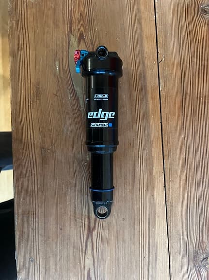 SR Suntour Edge LOR-8 bakdämpare