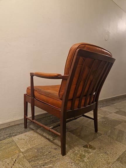 Fåtölj läder brun retro