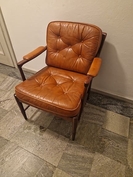 Fåtölj läder brun retro