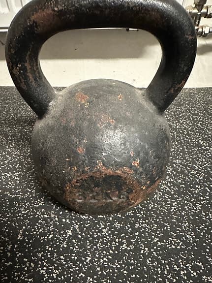 Kettlebell 32 kg svart