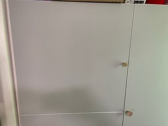 Fin och fräsch IKEA PLATSA garderob för barnrummet!