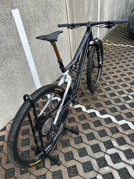 Orbea heldämpad mountainbike 29" stl L svart/vit unisex