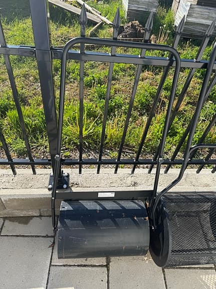 Trädgårdsvält och kompostspridare