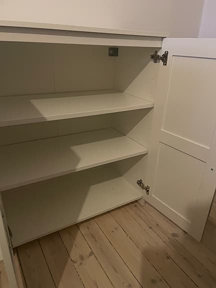 Byrå vit