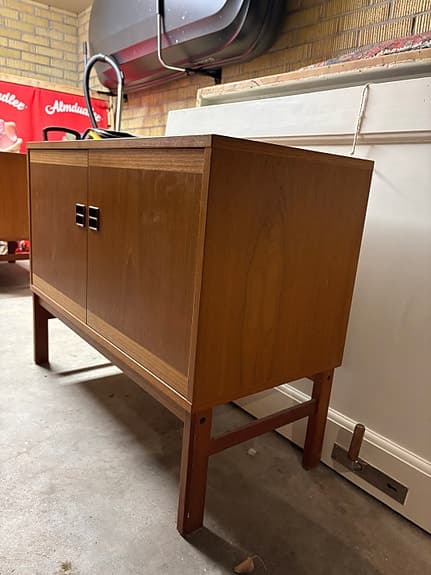 Teak byråer