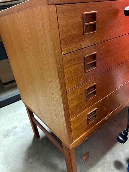 Teak byråer