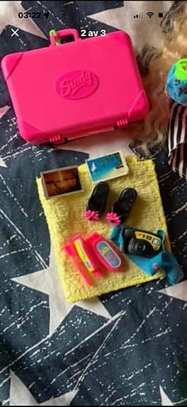En Holiday Sindy med tillbehör. Hasbro 1992 (?!)