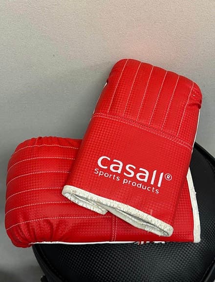 Casall boxningssäck med kedja och handskar
