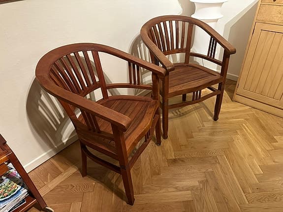 2 st Teak ”Betawi” Karmstolar för utomhusterass, inne el balkong