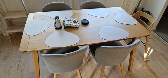 Matbord Mio Vilgot (stolar ingår ej)