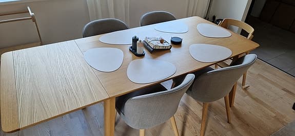 Matbord Mio Vilgot (stolar ingår ej)