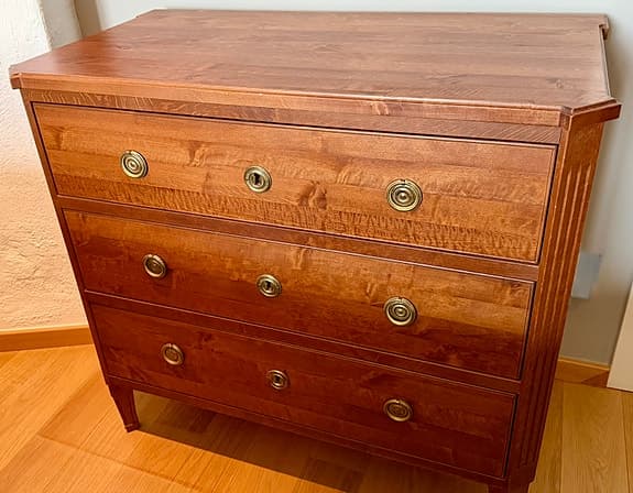 Byrå Medevi ur Ikeas 1700-talsserie