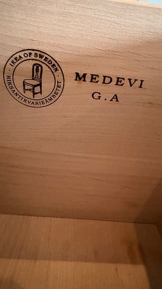 Byrå Medevi ur Ikeas 1700-talsserie
