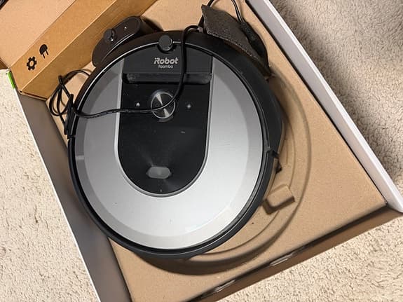 iRobot Roomba i7 robotdammsugare svart/grå