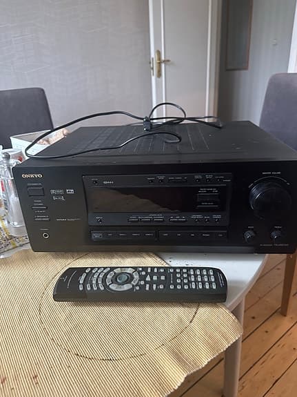 Onkyo surroundförstärkare 5.1 säljes