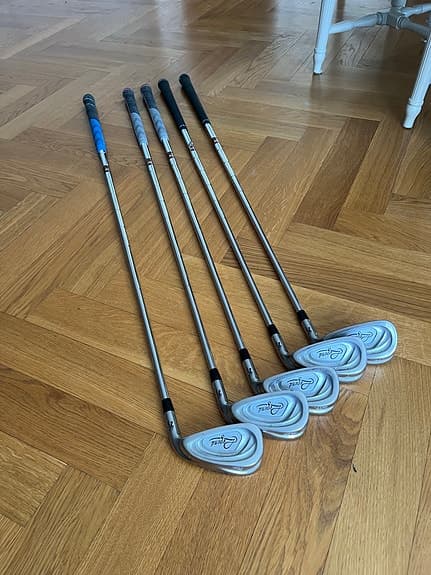 Golf järnsett
