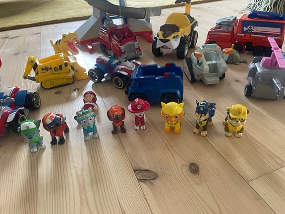Paw Patrol lekset med fordon, figurer och utsiktstorn
