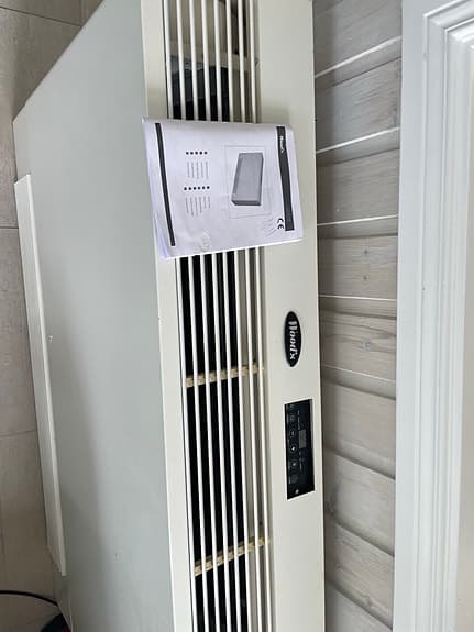Woods avfuktare med digital panel