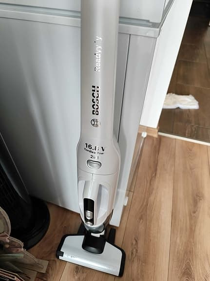 Bosch sladdlös skaftdammsugare 16,4V vit