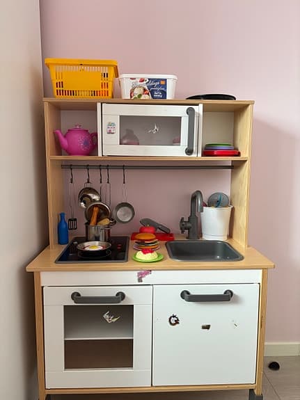 IKEA leksakskök med spis och diskho