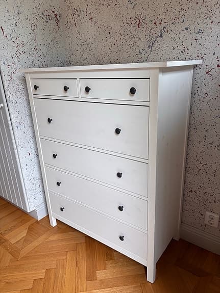 Hemnesbyrå 108x131 cm