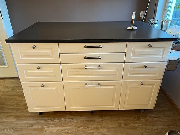 Köksö/köksskåp IKEA 140*90