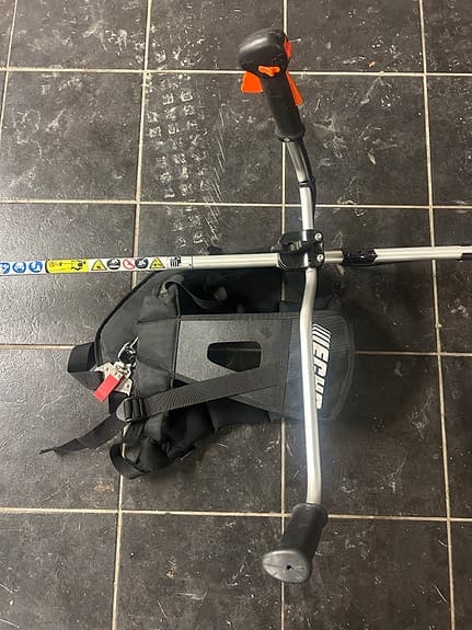 Echo SRM 2621TES röjsåg / gräs trimmer.