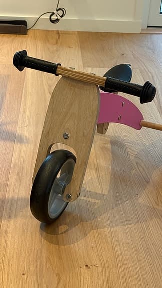 Gåcykel i trä