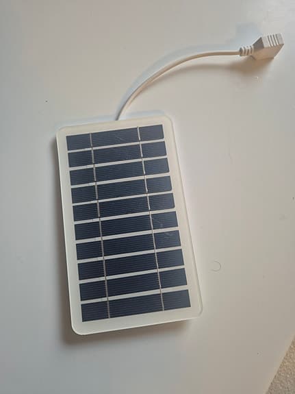 Ladda din mobil samtidigt du solar !!