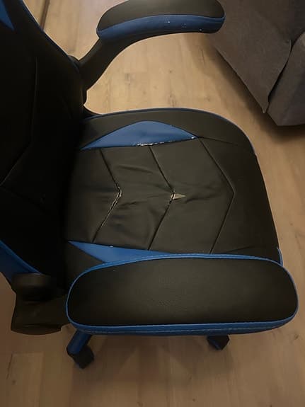 Höj och sänkbar Gamingstol med armstöd