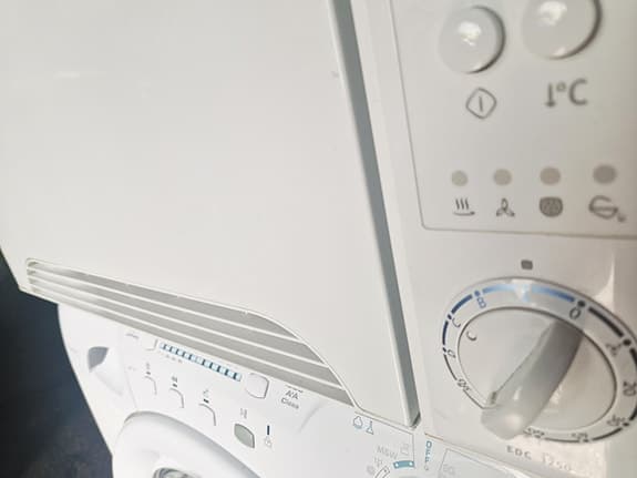 smal torktumlare från Electrolux 35 cm djupt