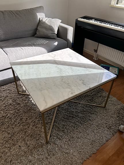 Soffbord i marmor