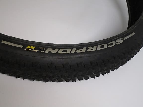 Cykeldäck 29 * 2.4, Pirelli Scorpion XC H, ytterst litet använda (se bilderna!)