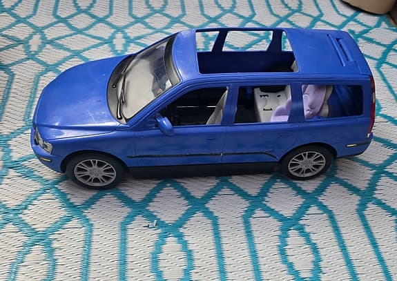 Mattel Barbie Happy Family Volvo V70