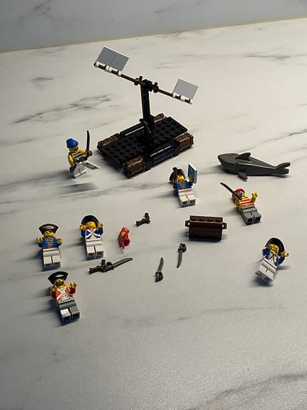 LEGO pirates 6257 piratgubbar och flotte med tillbehör