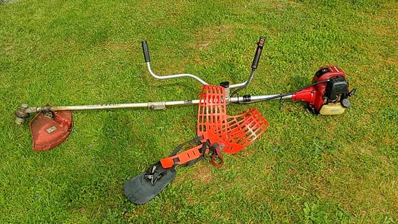 Röjsåg / trimmer 4 takt lite defekt