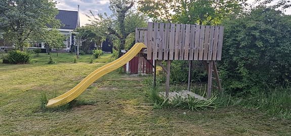 rutschkana med sandlådan
