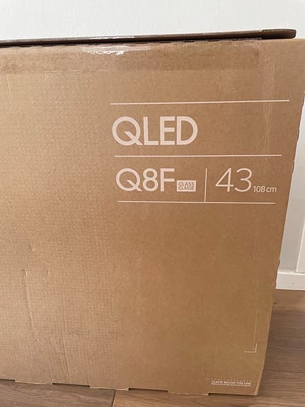 Samsung QLED Q8F 43"