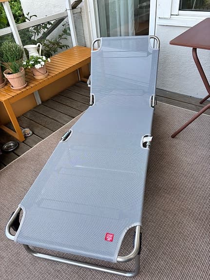 Fiam Amigo solsäng hopfällbar gråblå
