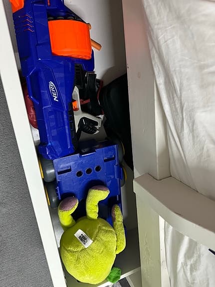 IKEA våningssäng med stege och förvaring vit