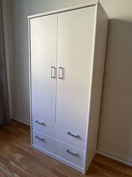 Vitt Skåp