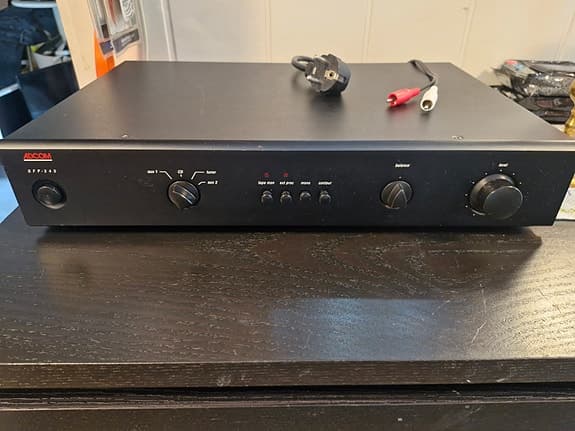 Adcom GTP-345 förförstärkare