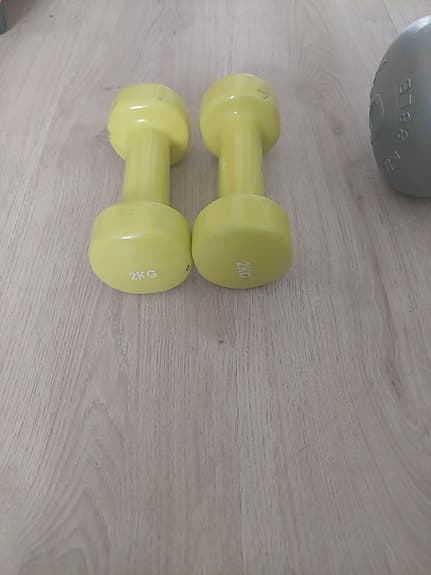 Hantlar Alla 3 st för 150 kr