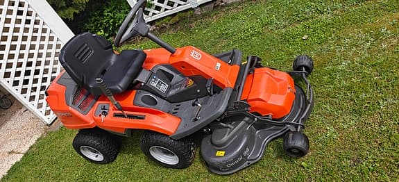 Husqvarna Rider 213C, årsmodell 2016