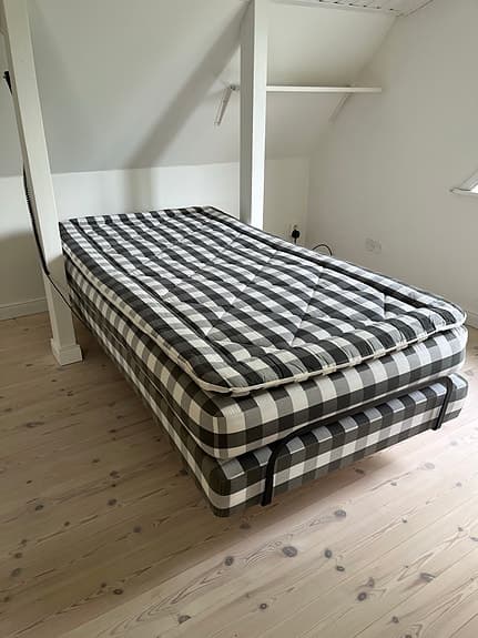 Hästens ställbar säng 105x210cm Continental. Mycket fin!