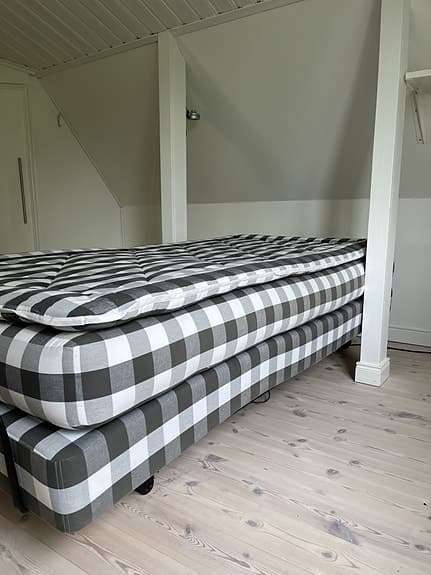 Hästens ställbar säng 105x210cm Continental. Mycket fin!